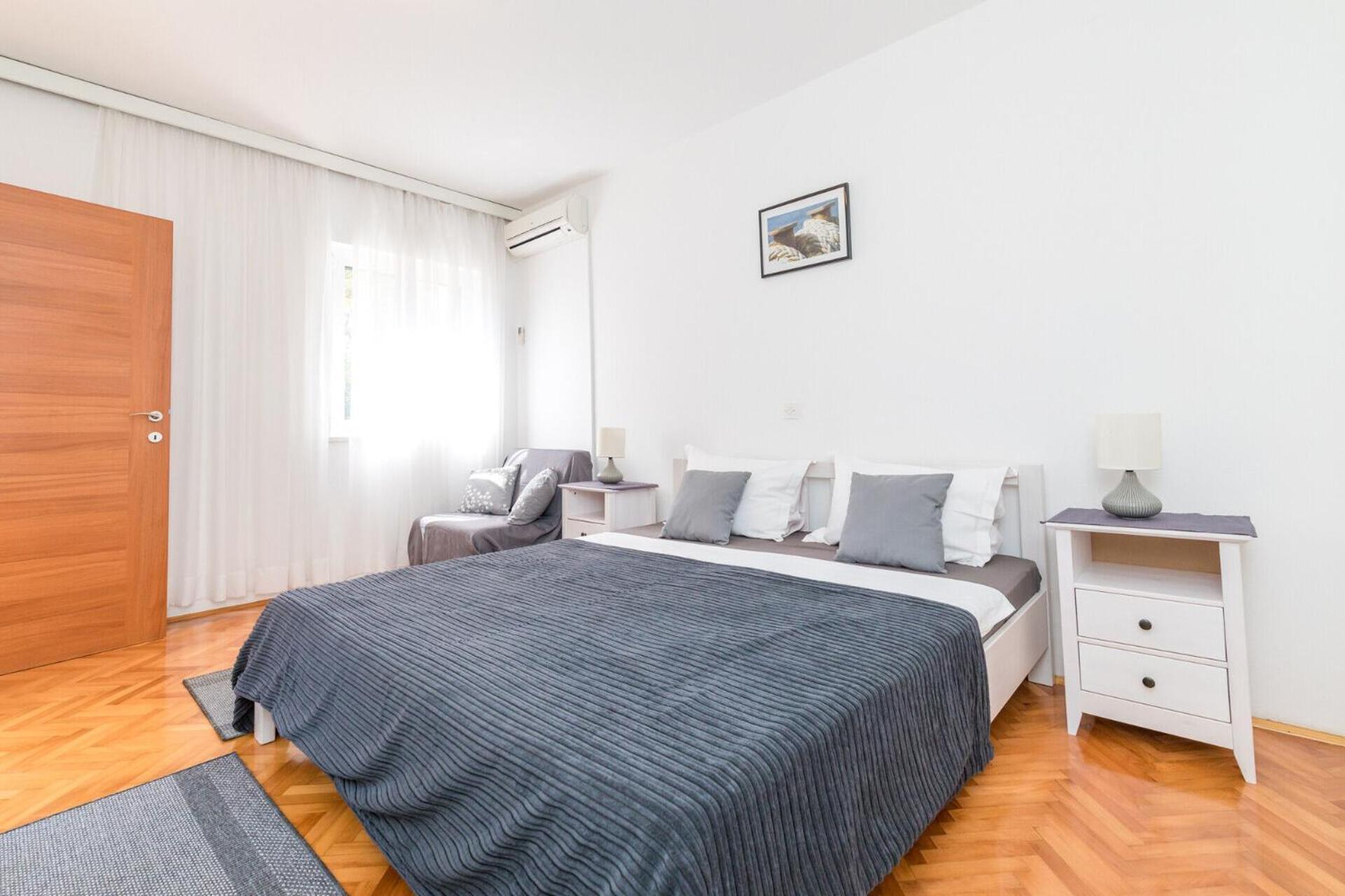 Apartments Seric Vrboska Eksteriør billede
