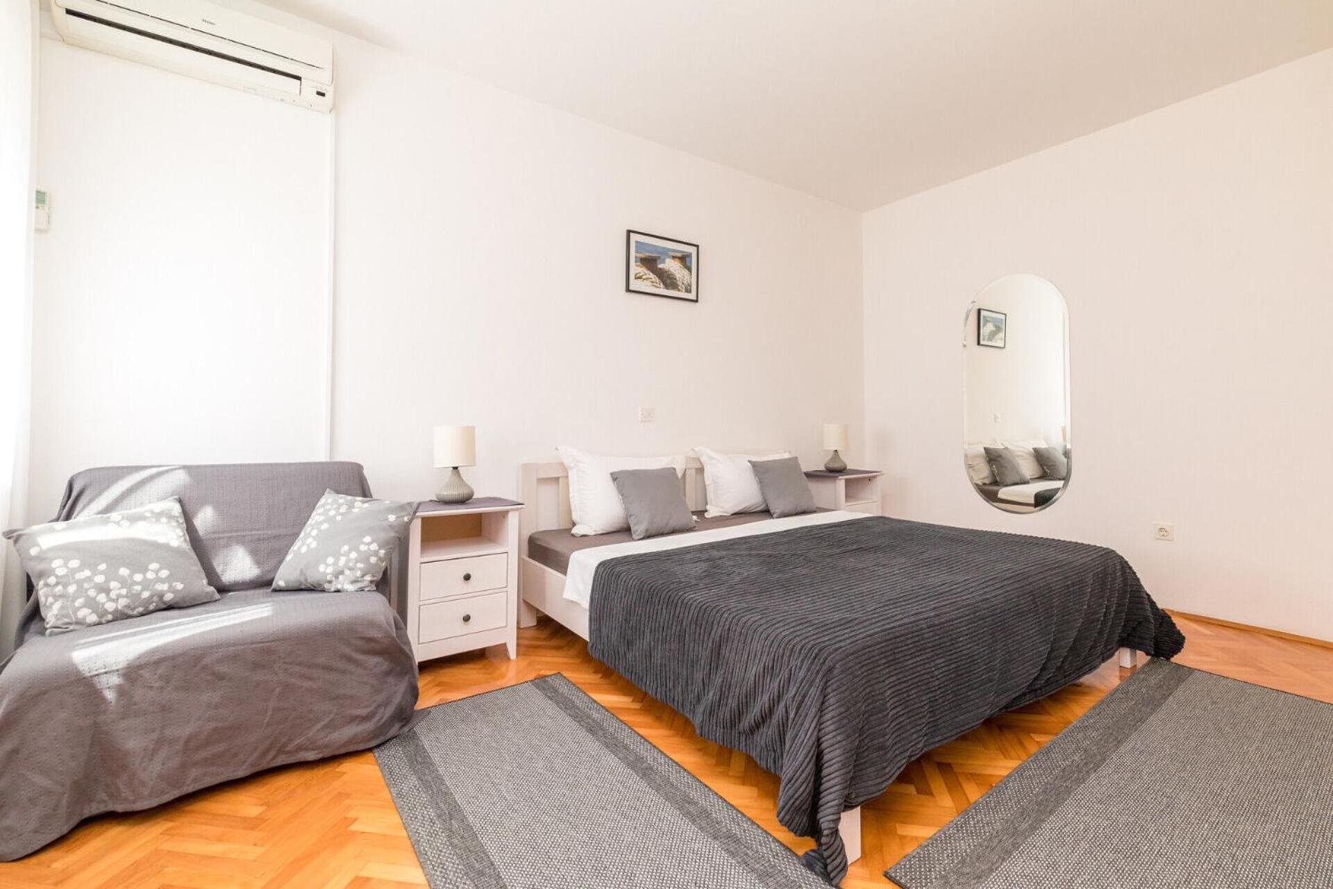 Apartments Seric Vrboska Eksteriør billede