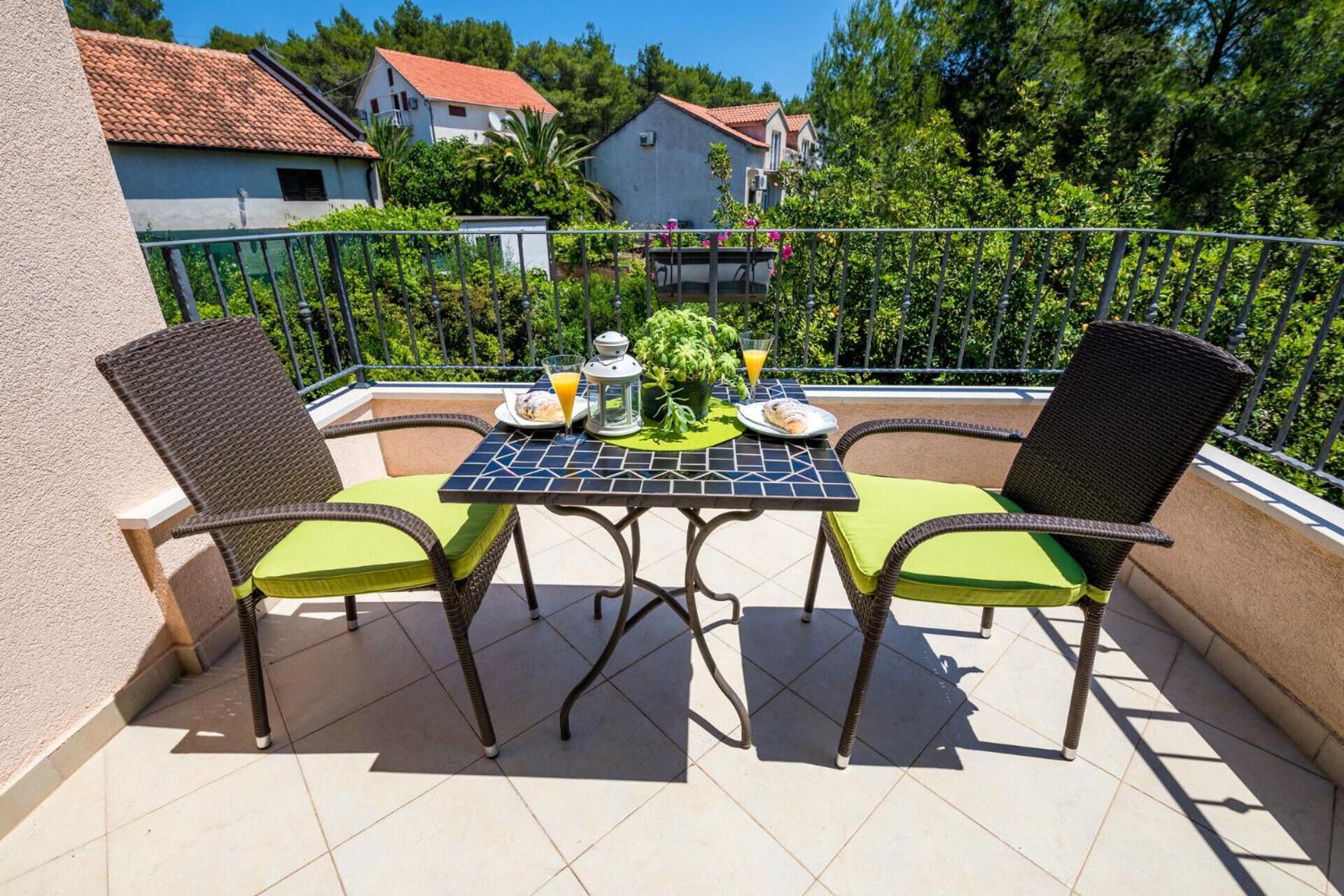 Apartments Seric Vrboska Eksteriør billede